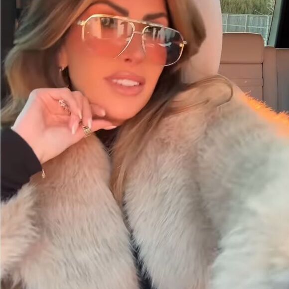 Translucent vintage style sunglasses - Picture 1 of 7